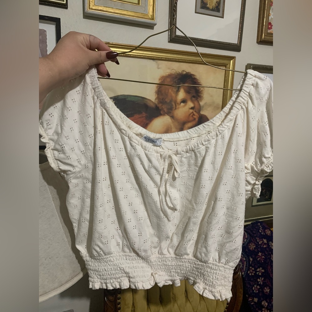 White puff sleeve shirt
